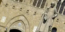 Mps prende Mediobanca. E oggi riapre l'offerta