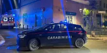 Rissa in centro fra stranieri, diversi feriti: anche un carabiniere che era intervenuto per sedare gli animi