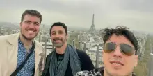 Raoul Bova, il figlio Francesco debutta a Don Matteo: chi è il 24enne sul set con papà. «Ha voglia di imparare»