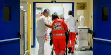 Bambino di 3 mesi muore travolto da trattore mentre era sul passeggino: alla guida del mezzo lo zio, sindaco di St-Pierre