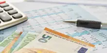 Prestiti, ceto medio sempre più indebitato, anche per curarsi: la richiesta media supera i 10mila euro