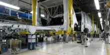 Stellantis, ad Atessa persi 1.600 lavoratori in quattro anni. Produzione in discesa da 310 mila fino a 192 mila furgoni nel 2024