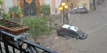 Pioggia torrenziale a Ischia, l'isola si allaga: disagi e paura