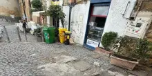 Napoli, da Posillipo a Bagnoli: tombini in tilt e voragini, caos ai primi temporali