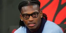 Milan, Leao si allena con il gruppo: convocazione contro il Napoli più vicina
