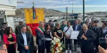 Napoli, svelata la targa in memoria di Francesco Pio Maimone ucciso a Mergellina