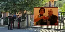 Uccide la moglie a colpi di pietra a Paupisi, l'uomo scompare con i figli: disposta l'autopsia