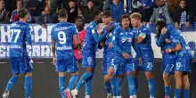 Serie B, il Modena pareggia a Carrara e aggancia in testa il Frosinone. Pari del Pescara al 95'