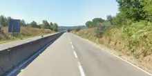 Incidente sull'Aurelia, tre morti e 5 feriti a Grosseto: schianto tra un furgone e un pulmino di turisti asiatici