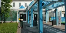 Dolores Dori, scaricata da un'auto fuori dall'ospedale con tre pallottole: morta a 44 anni. Era la sorella di un pentito