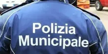 Frattamaggiore, agente della municipale si suicida con la pistola di ordinanza: era incinta all'ottavo mese