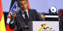 Macron, 48 ore per uscire dalla crisi: provare a formare un nuovo governo o indire elezioni anticipate, le opzioni