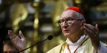 Israele contro il cardinale Parolin per le parole sul 7 ottobre: «Mina gli sforzi per la pace». Leone XIV lo difende: «È la posizione della Santa Sede»