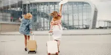 Viaggi last minute, i consigli per trovare le offerte migliori: quando conviene prenotare e i dettagli a cui fare attenzione