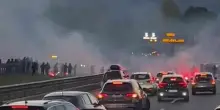 Salerno, scontri in autostrada tra tifosi della Casertana e del Catania: traffico bloccato