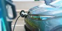 Incentivi auto elettriche, via dal 15 ottobre. Bonus (sino a 11.000 euro), Isee, prenotazioni: la guida completa