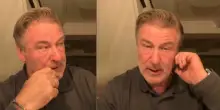 Alec Baldwin, paura per l'attore: la sua auto si schianta contro un albero negli Hamptons, era in macchina con il fratello