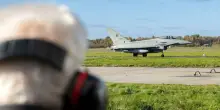 Guerra Russia-Nato? Germania schiera Eurofighter in Polonia e investe 10 miliardi in droni: «Reagiremo con decisione a minacce Mosca»