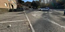 Perugia, ragazzo ucciso con una coltellata alla gola nel parcheggio dell'Università: aveva 23 anni