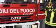 Napoli, scoppia incendio in casa: muore 64enne. Pochi giorni fa era stato salvato dalle fiamme