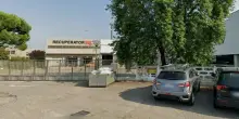 Licenziata nel Milanese dopo l'intervento per un tumore al seno, la Cgil: «Hanno assunto altre 3 persone nel suo reparto»