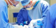 Tumore al colon in aumento sotto i 50 anni: sintomi, cure e come prevenire