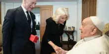 Re Carlo oggi da Papa Leone a Roma: sarà il primo re britannico a pregare con un Pontefice dopo 500 anni