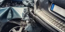 Scontro tra due auto, bimbo di 7 anni muore sul colpo: era sul sedile posteriore con il papà