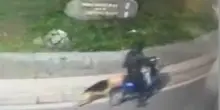 ?San Sebastiano, trascina un cane per 6 chilometri mentre guida una bici elettrica: due denunciati