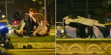 Incidente sulla Cristoforo Colombo, un morto e tre feriti. «In fuga un'altra auto coinvolta»