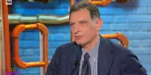 Tiberio Timperi: «Mi sono mancate le carezze di mia madre, ma ho imparato a farne a meno. A 16 anni guardai il soffitto per un anno intero»