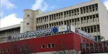 Trapani, bambino di 10 anni cade dal balcone e muore: precipitato dal quinto piano, si indaga sulle cause