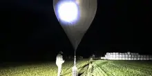 Lituania, allarme palloni aerostatici dalla Bielorussia. Vilnius: «Guerra ibrida, verranno abbattuti»