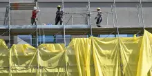 Lavoro nero, badge contro irregolarità nei cantieri. Patente a crediti, sanzioni più severe