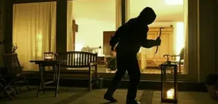 Furti in casa, boom di casi: Pisa e Modena in vetta, Roma batte Milano e 5 milioni di italiani hanno un'arma nel cassetto