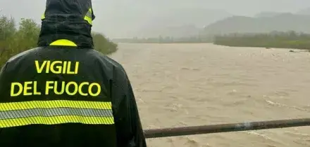 Maltempo in Calabria e Sicilia, allagamenti e automobilisti intrappolati a Palermo: straripa il torrente Umbro, cosa è successo