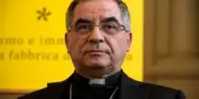 Conclave, il passo indietro di Becciu: "Obbedisco al Papa, non entrerò"