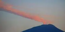 Eruzione Etna, continua colata lavica dalle tre bocche