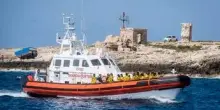 Migranti, recuperati in mare a Lampedusa tre corpi: due sono bambini