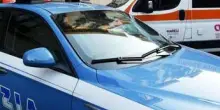 Aggredita brutalmente in un parcheggio e salvata da 3 passanti, arrestato l'ex
