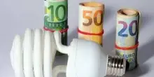 Bolletta luce, nel terzo trimestre +1,9% per clienti vulnerabili in maggior tutela
