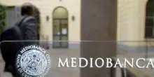 Mediobanca, agli azionisti 4,9 miliardi in tre anni