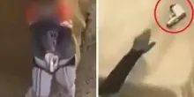 Bambini armati contro la polizia, operazione ad alta tensione - Video