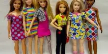 Barbie scende dai tacchi, così è cambiata dal 1959 ad oggi