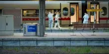 Amburgo, attacco con coltello in stazione: feriti in condizioni stabili