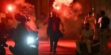 Francia, incidenti dopo vittoria Psg: 599 arresti, 17enne muore accoltellato a Dax