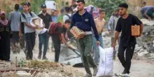 Gaza, Haaretz: "5 persone uccise da Idf vicino centro distribuzione aiuti"