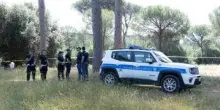Donna e bimba morte a Villa Pamphili, segnalazioni dopo le foto dei tatuaggi