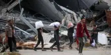 Gaza, media: "20 morti vicino a centro aiuti". Idf: "Erano spari d'avvertimento"