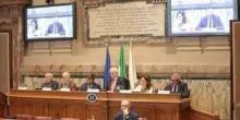 Donne, over 50 e no algoritmi: ecco identikit lavoratori vendita diretta a domicilio